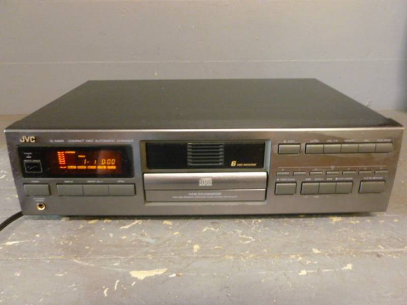 lot 99 image: CD Player