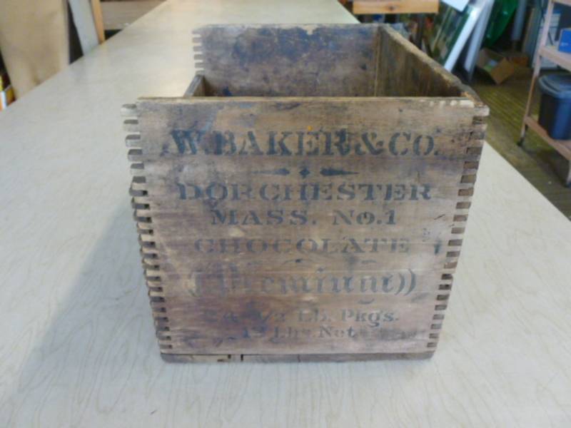 lot 168 image: Antique Box