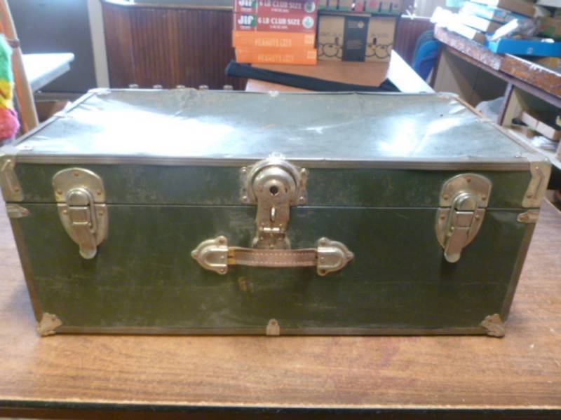 lot 208 image: Vintage Trunk