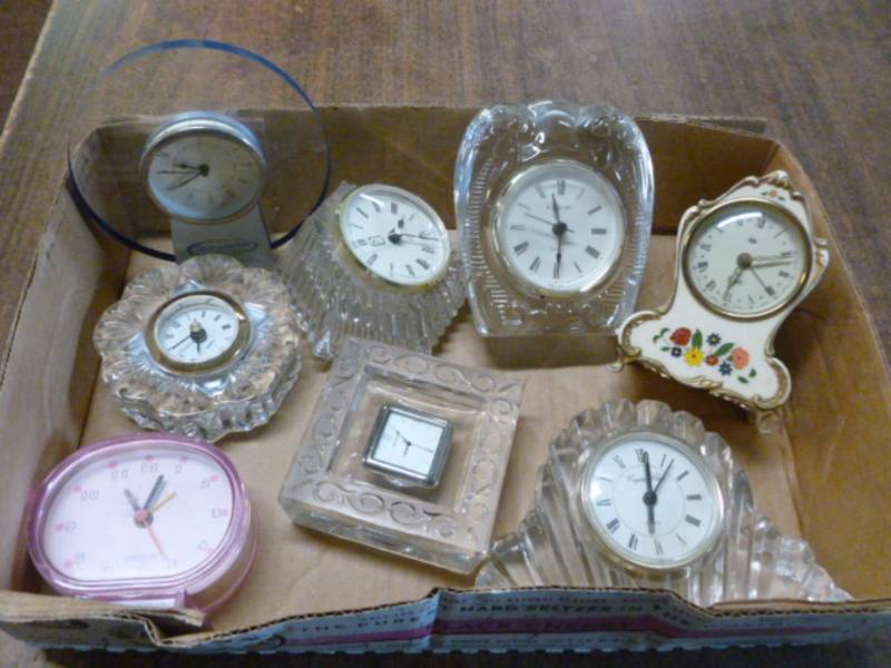 lot 221 image: Clocks