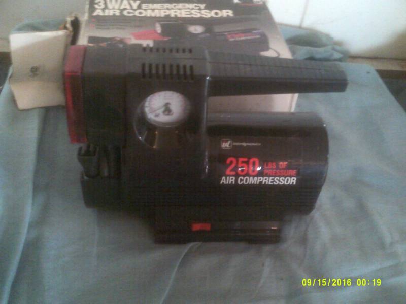 lot 4 image: 3 WAY EMERGANCY AIR COMPRESSER
