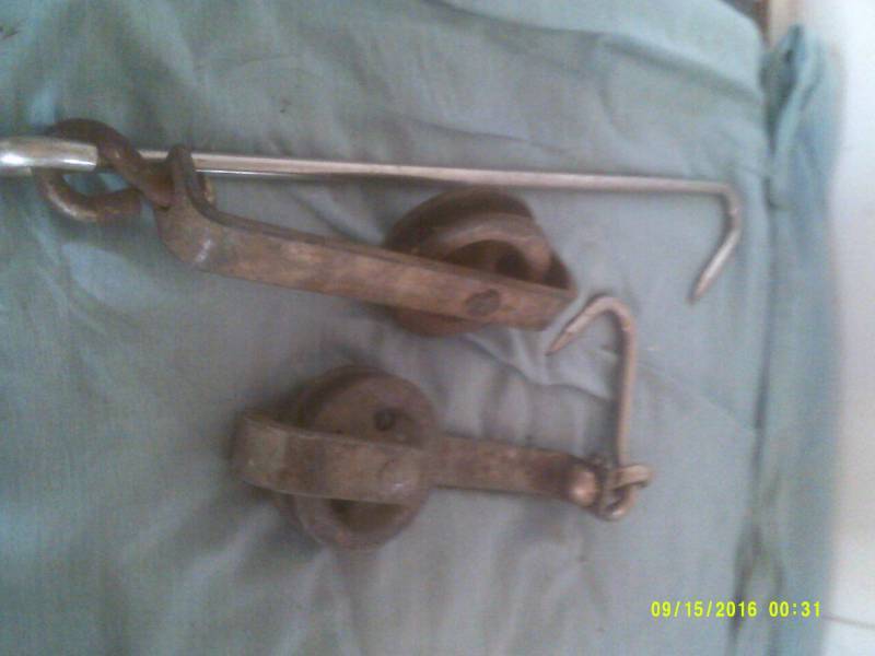 lot 8 image: 2 MEAT HOOKS