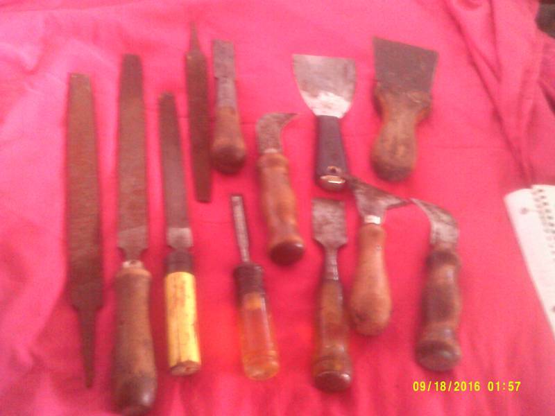 lot 35 image: HAND TOOLS