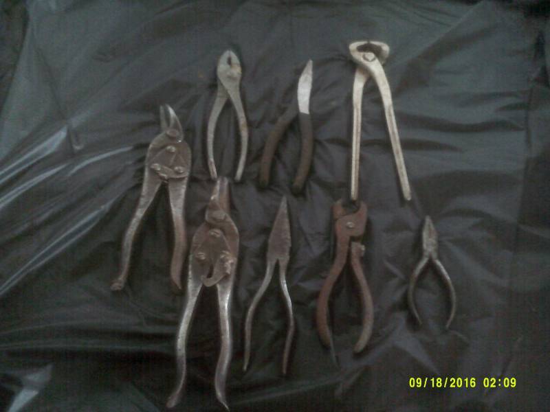 lot 36 image: VINTAGE TOOLS