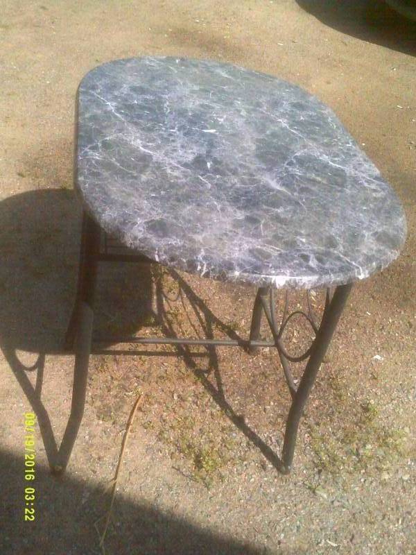 lot 58 image: VINTAGE TABLE