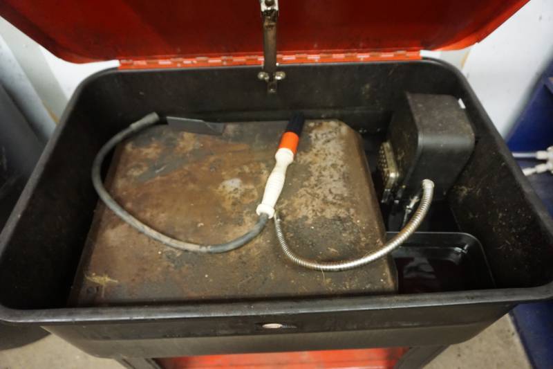 lot 6 image: Northern Industrial Electric Parts Washer