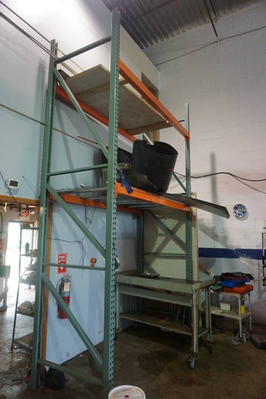 lot 8 image: Pallet Racking Section