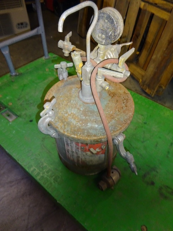 Pressure spray Tank