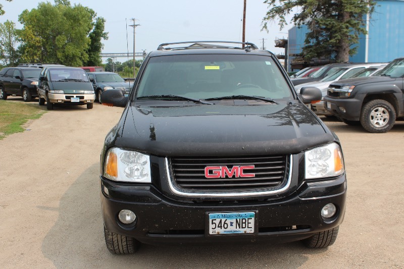 lot 2781 image: 2004 GMC Envoy SLT 4x4 - 2 Owner -