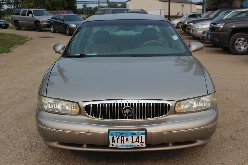 lot 2782 image: 2000 Buick Century Limited - 109,814 Miles -