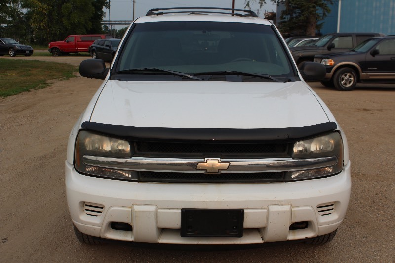 lot 2794 image: 2003 Chevrolet Trailblazer LT 4x4