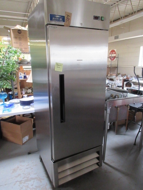 COMMERCIAL FREEZER