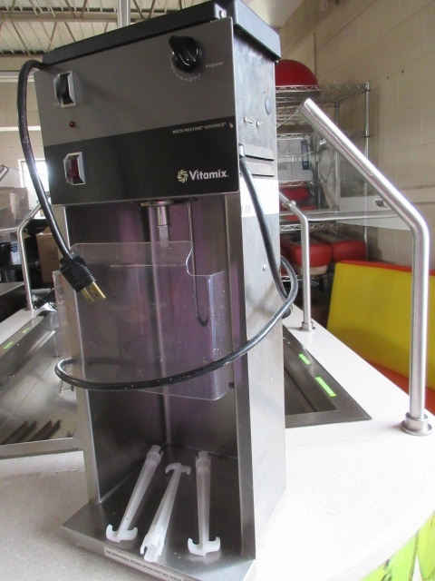 VITAMIX COMMERCIAL FOOD PREP MACHINE