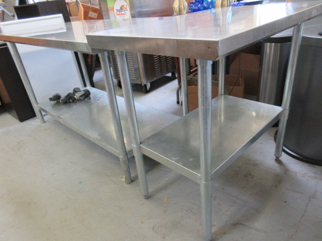 STAINLESS STEEL WORK TABLES