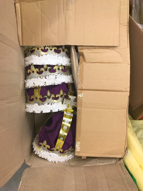PARTY HATS AND TABLE COVERS