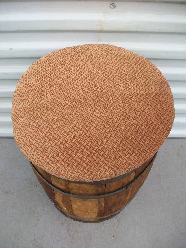 lot 4 image: Nail Keg