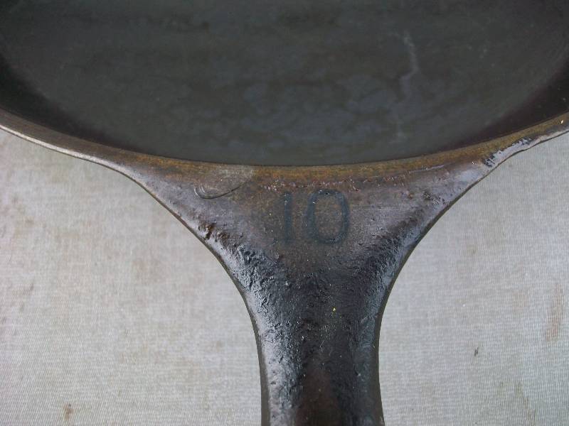 lot 24 image: Wagner Cast Iron