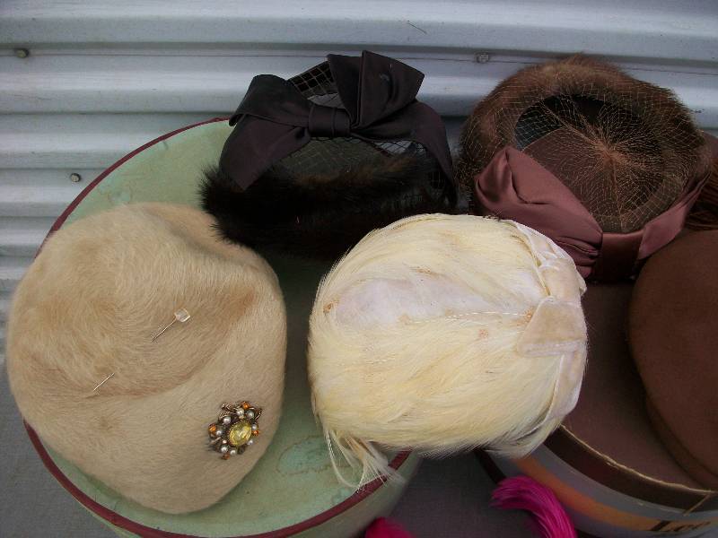 lot 35 image: Vintage Hats & Furs
