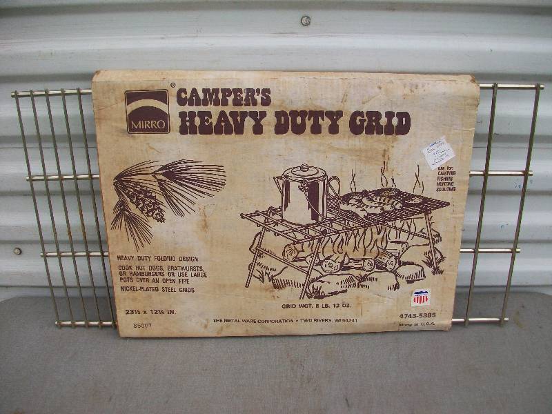 lot 49 image: Coleman Lantern, Heater and Grid