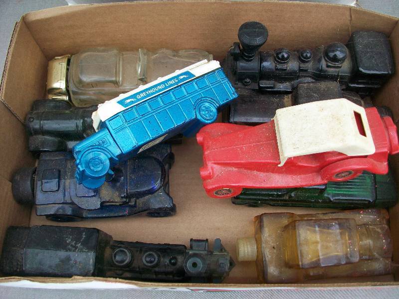 lot 51 image: Avon Collectibles