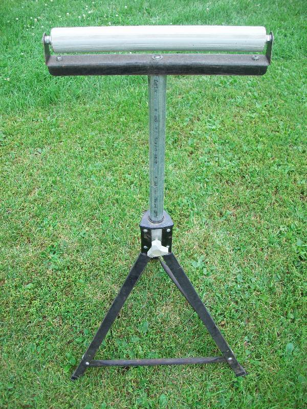 lot 53 image: Material Support Stands