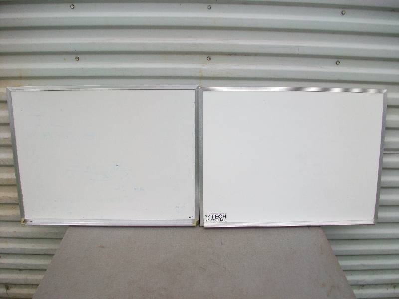 lot 71 image: Dry Erase Boards