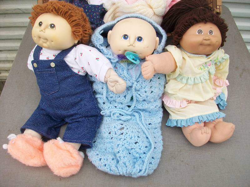 lot 72 image: Cabbage Patch Kids