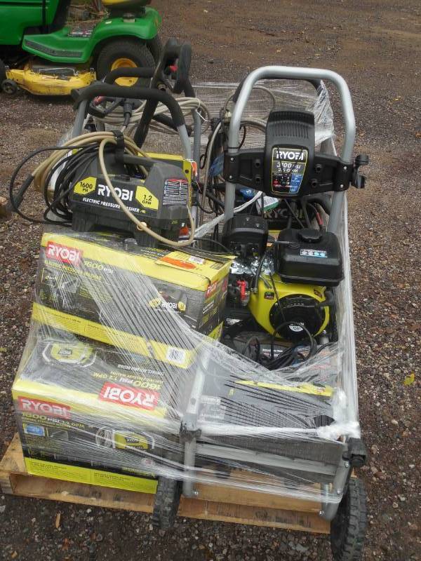 lot 18 image: PALLET LOT OF GENERAL MERCHANDISE AND TOOLS