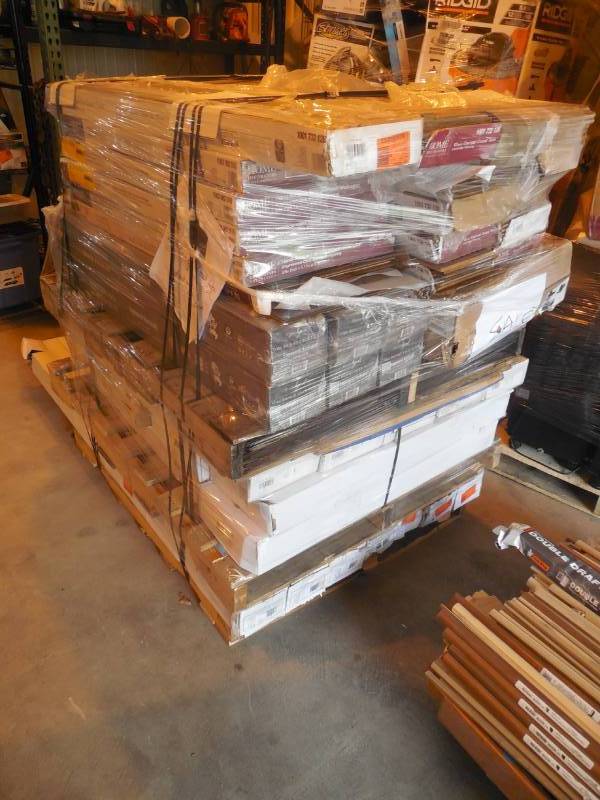lot 25 image: PALLET LOT OF FLOORING