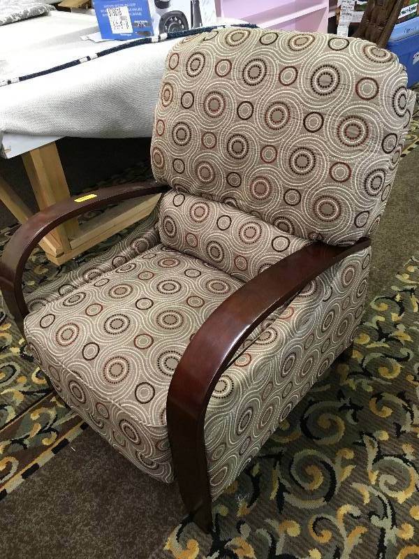 New out of the box Synergy Fabric Recliner, Retail $299.99