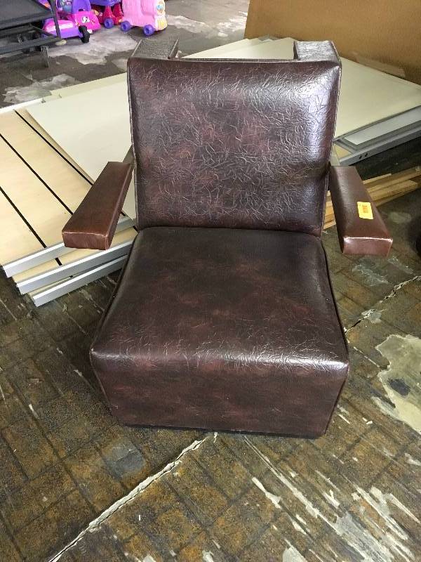 Salon Chair