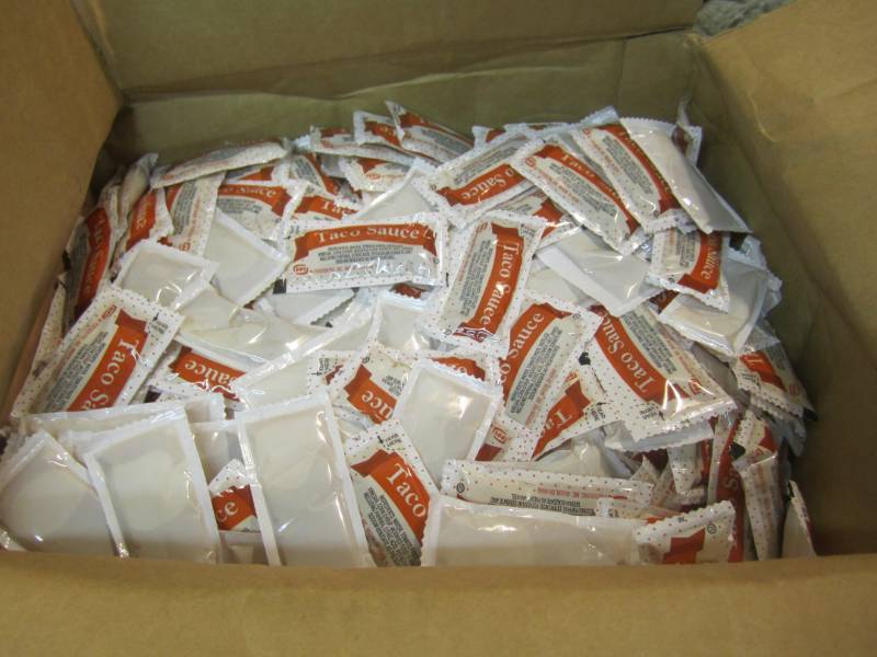 2 Cases of Taco Sauce Pouches 500 p...