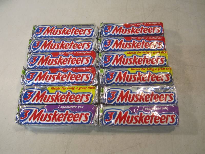 12 3 Musketeers Candy Bars Best by ...