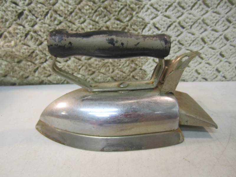 Lot of 3 Vintage Irons  F-0...