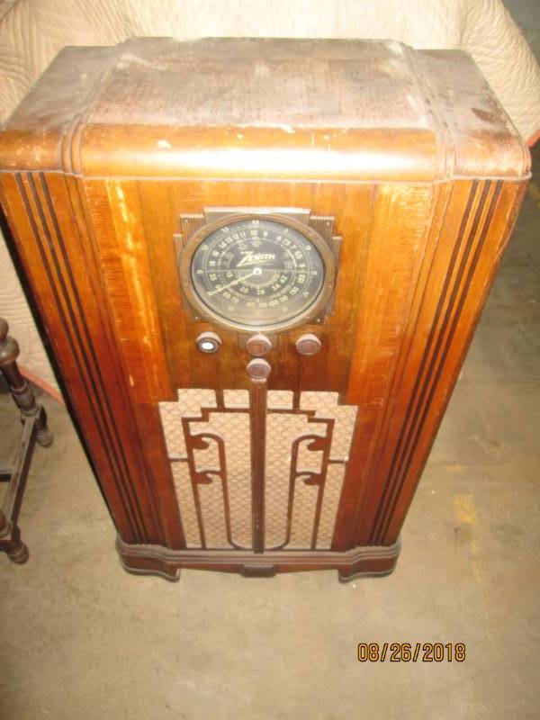 antique zenith radio console