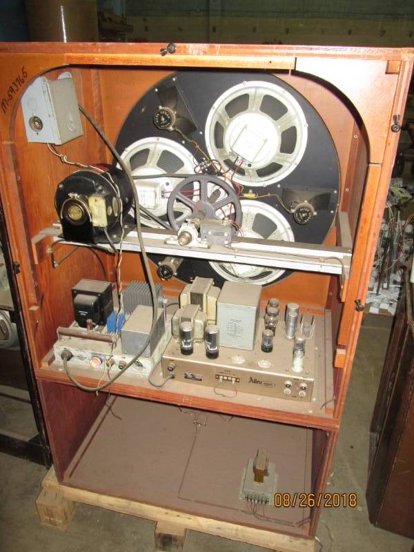lot 51 image: Vintage specialty speaker, Allen Le...
