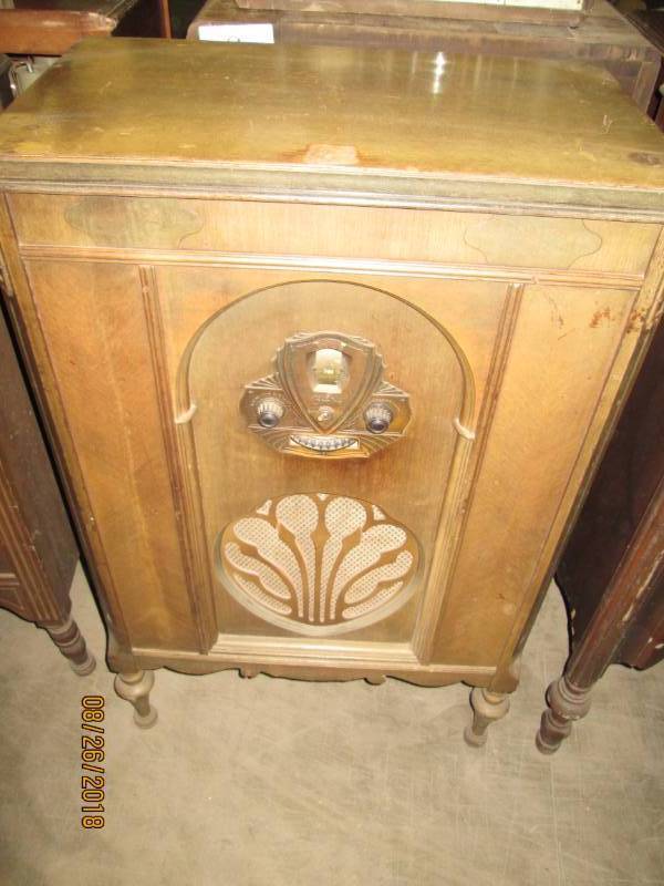 lot 80 image: Vintage Console Radio, Grebe 516730...