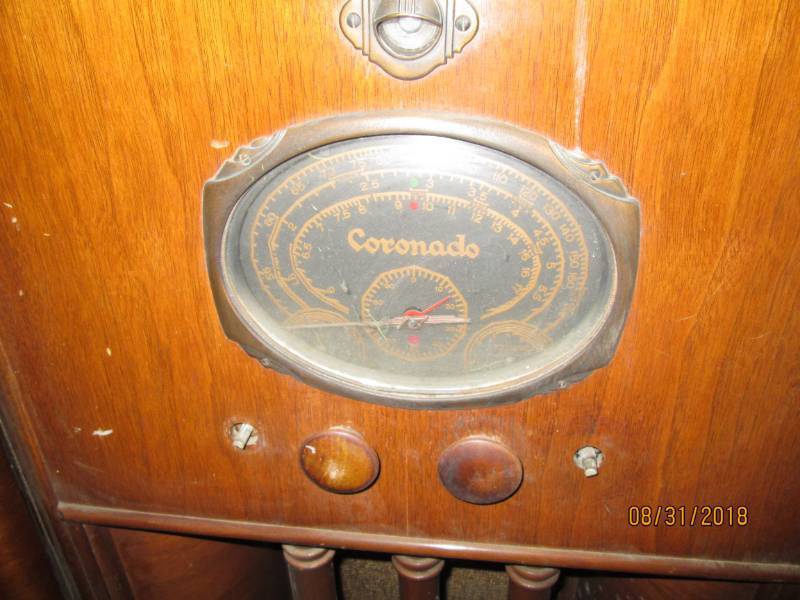 lot 118 image: Vintage Console Radio, Coronado 7LL...