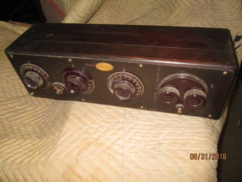 lot 139 image: Vintage Console Radio, Atwater Kent...
