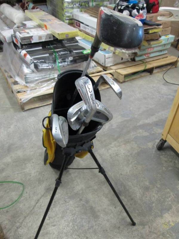 lot 23 image: Right Handed Golf Clubs with Bag...