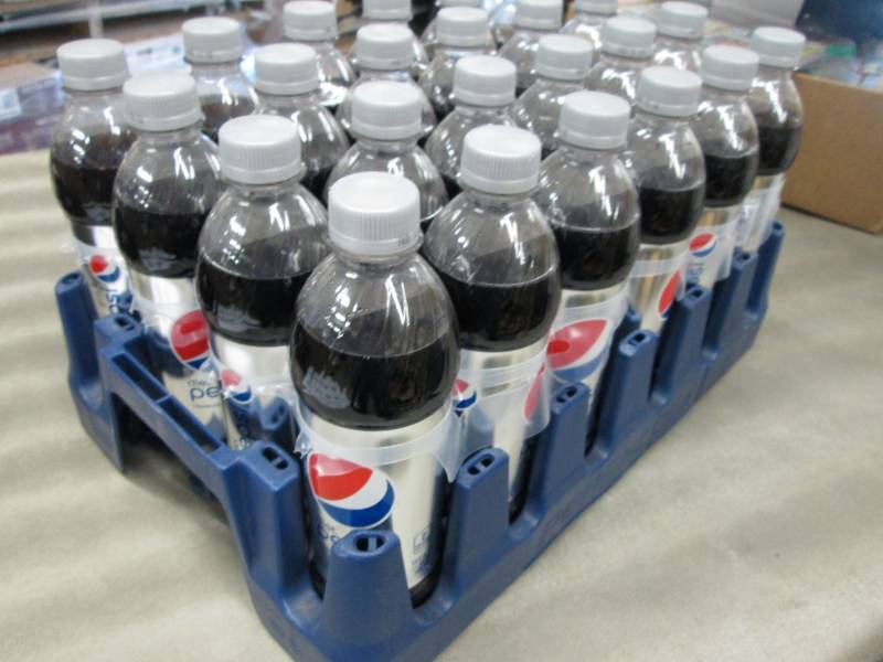 lot 34 image: Case of 24 - 16.9 oz( 0.5 liter) Bo...