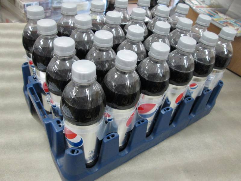 lot 38 image: Case of 24 - 16.9 oz( 0.5 liter) Bo...