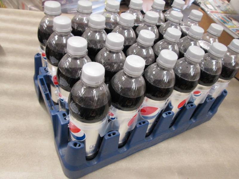 lot 41 image: Case of 24 - 16.9 oz( 0.5 liter) Bo...