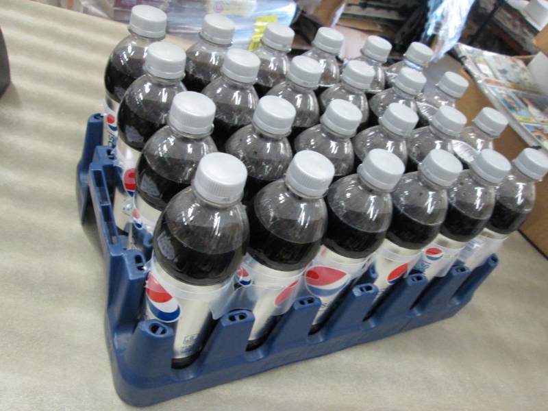 lot 44 image: Case of 24 - 16.9 oz( 0.5 liter) Bo...