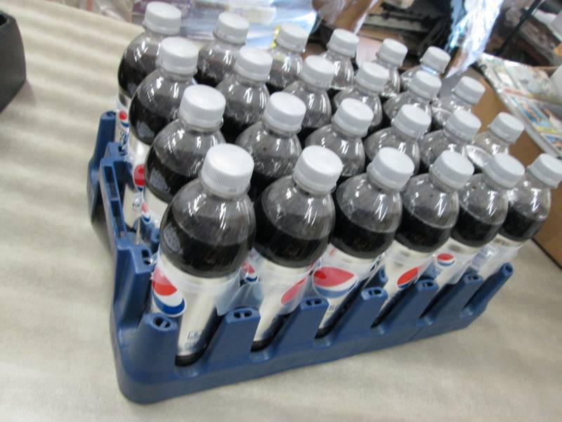 lot 48 image: Case of 24 - 16.9 oz( 0.5 liter) Bo...