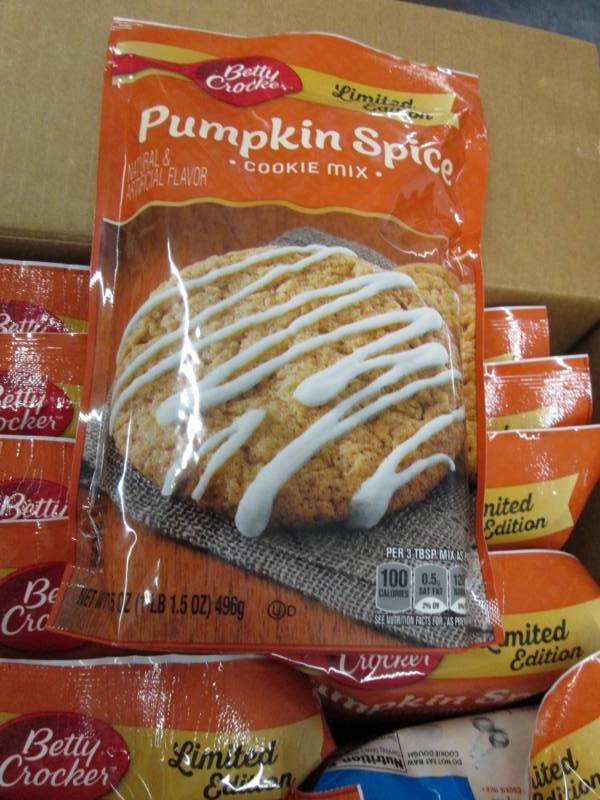 lot 61 image: Case of Betty Crocker 12-17.5oz Pum...
