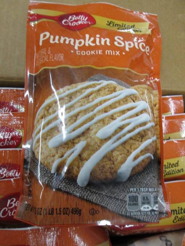 lot 62 image: Case of Betty Crocker 12-17.5oz Pum...