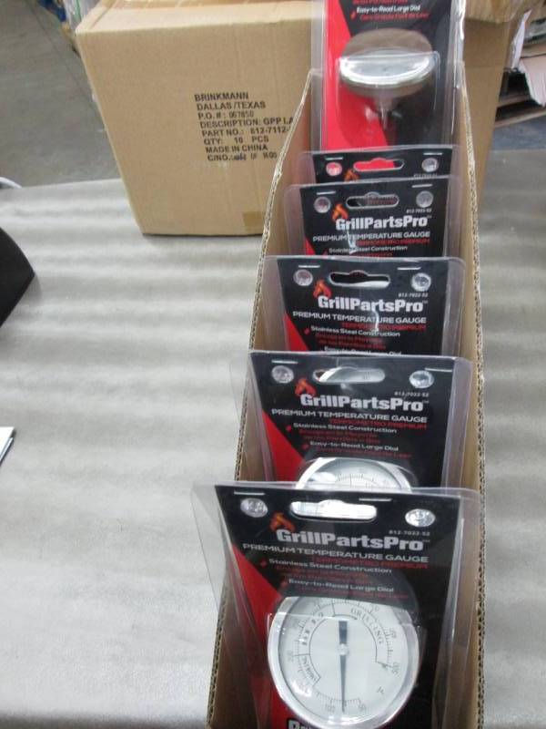lot 65 image: Case of 6 Grill Parts Pro Brinkmann...