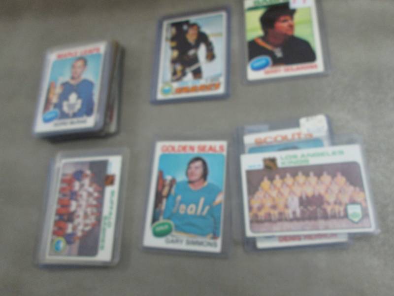 lot 119 image: 20 1970s Hockey Cards...
