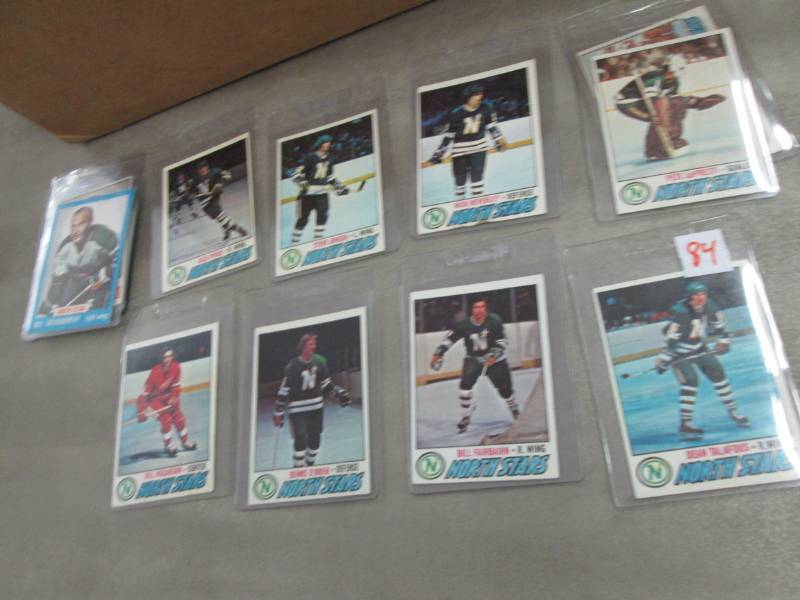 lot 184 image: 15 1970s Minnesota North Stars Car...
